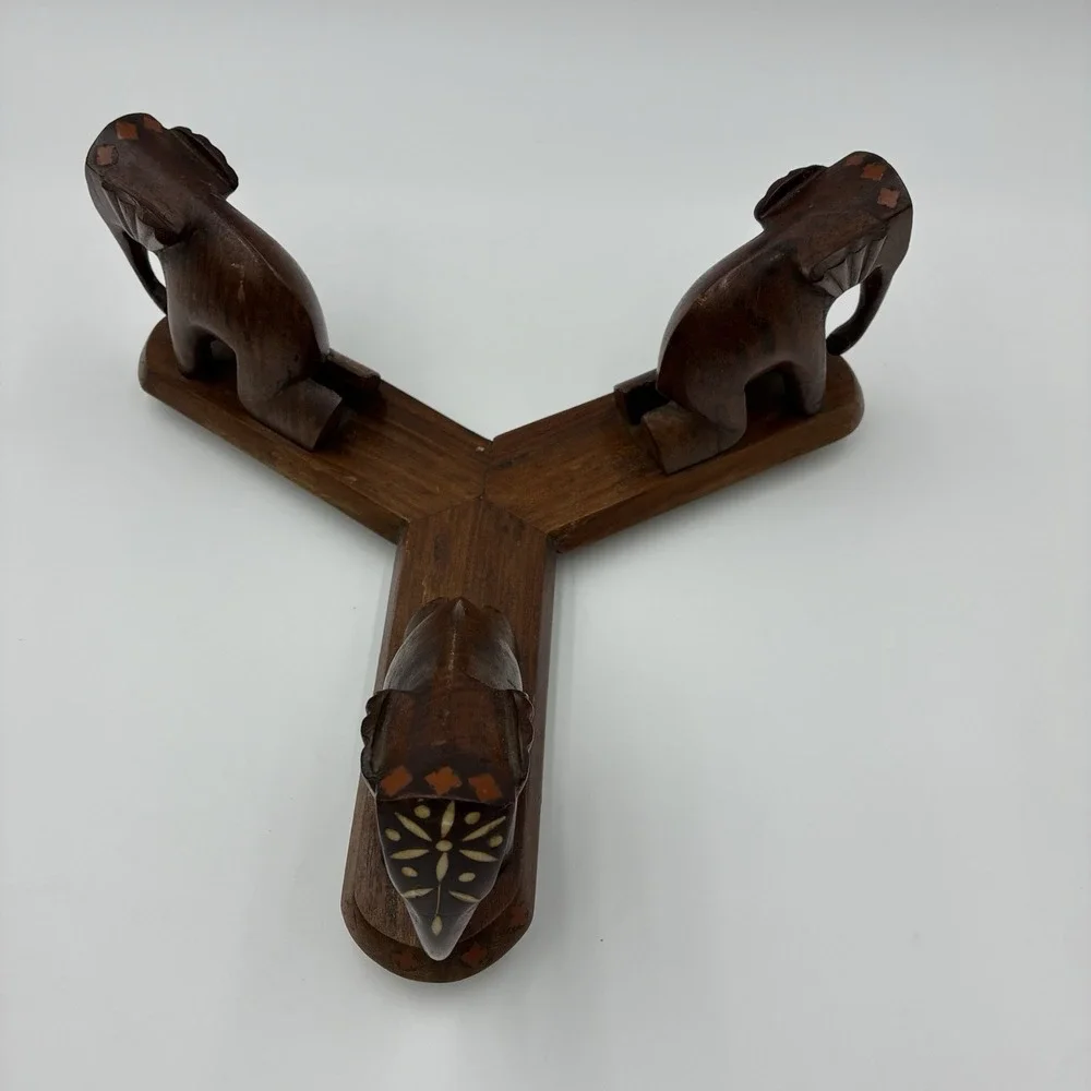 Early 20th Century Hand-Carved & Inlaid Anglo-Indian Bowl on Elephants Base